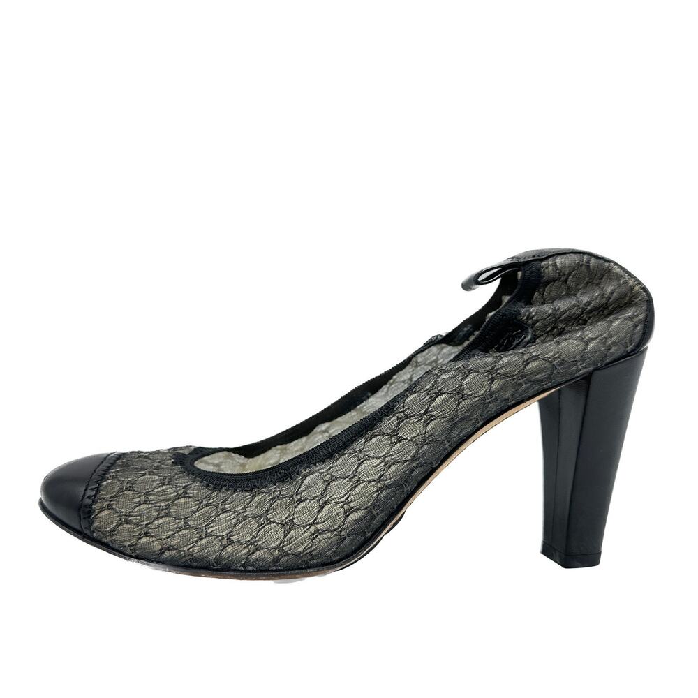 CHANEL Black Lace & Leather Elastic Heel Pumps Cap Toe IT 38.5 - Picture 2 of 13